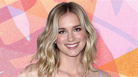 elizabeth lail hot|Elizabeth Lail (season 1) is absolutely stunning!.